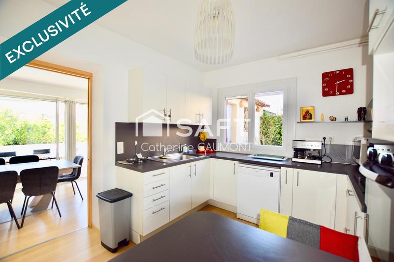 Maison - 246 m² - 10 pièces