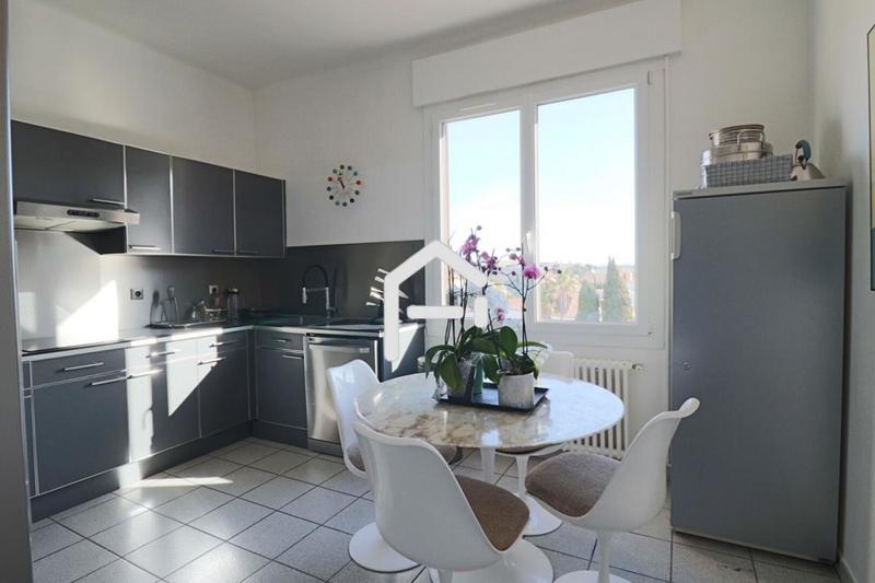 Appartement - 115 m² - 4 pièces