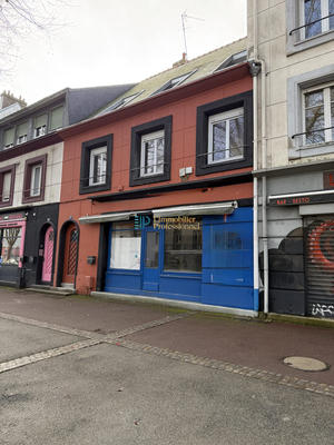 Local commercial - 149 m² - 4 pièces