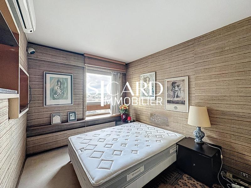 Appartement - 94 m² - 4 pièces