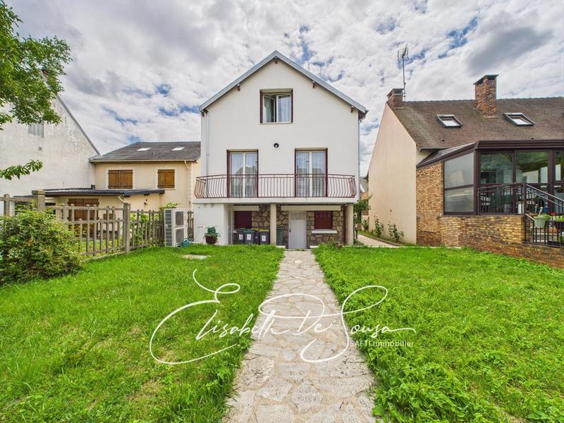 Maison - 152 m² - 8 pièces