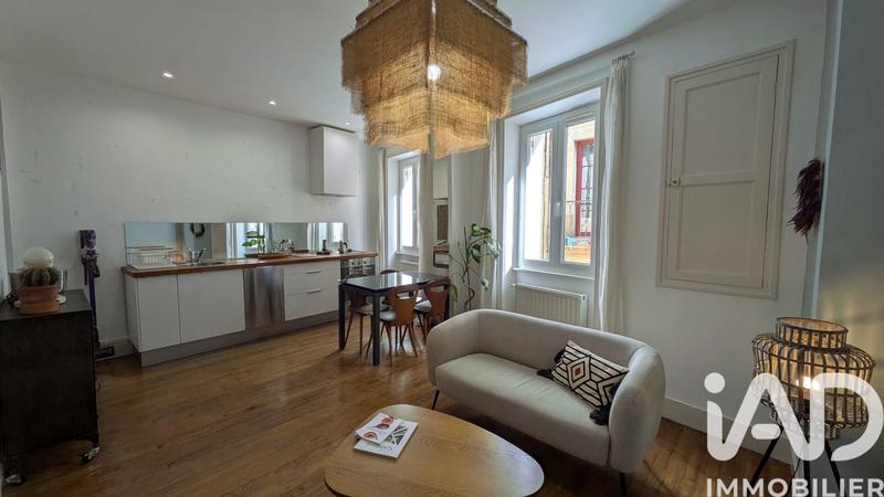 Appartement - 82 m² - 3 pièces