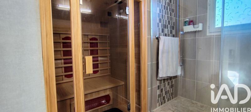 Maison - 93 m² - 5 pièces