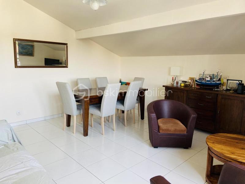 Appartement - 77 m² - 3 pièces