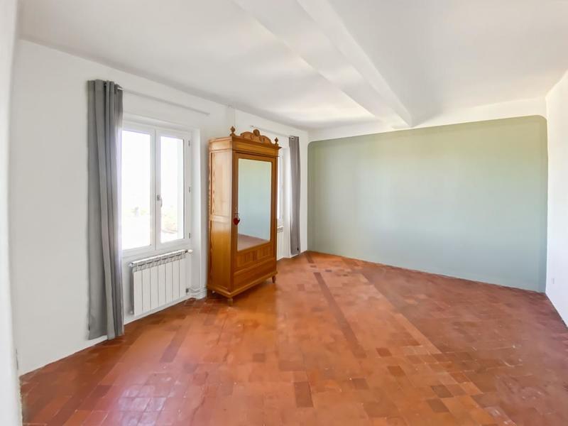 Appartement - 82 m² - 3 pièces