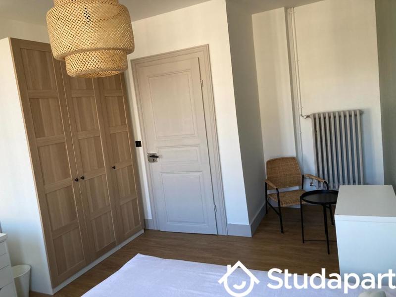 Chambre - 14 m² - 1 pièce