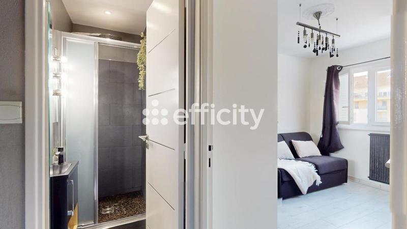 Appartement - 95 m² - 5 pièces