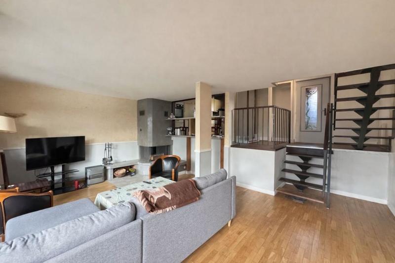 Maison - 94 m² - 4 pièces