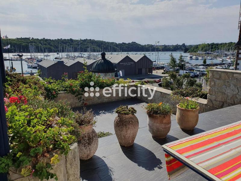 Maison - 200 m² - 7 pièces