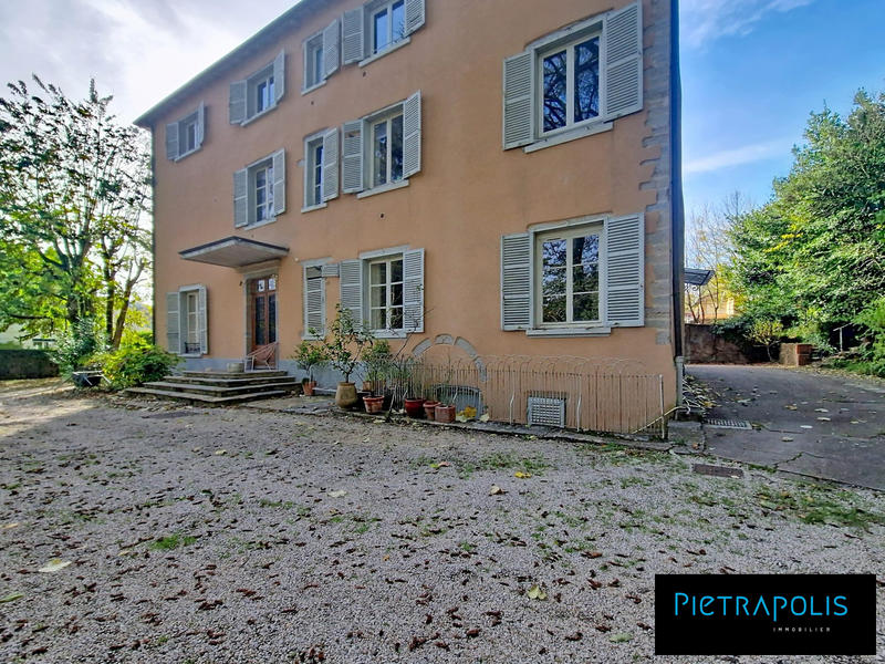 Appartement - 169 m² - 7 pièces