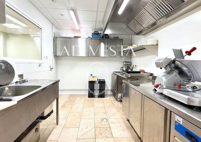 Local commercial - 203 m² - 2 pièces