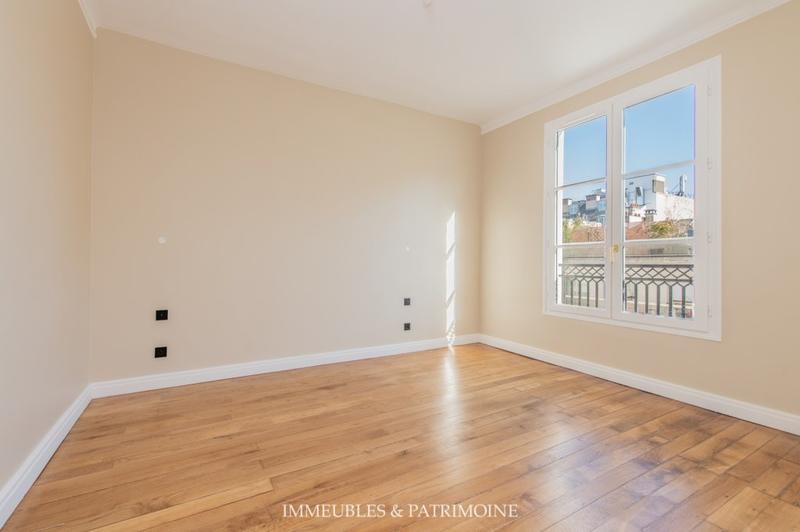 Immeuble - 70 m² - 3 pièces