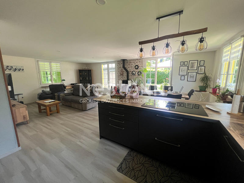 Maison - 90 m² - 5 pièces