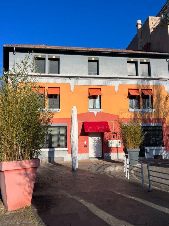 Immeuble - 613 m² - 13 pièces