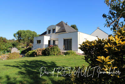 Maison - 143 m² - 6 pièces