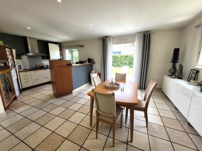 Maison - 121 m² - 7 pièces