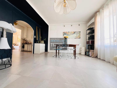 Appartement - 90 m² - 4 pièces