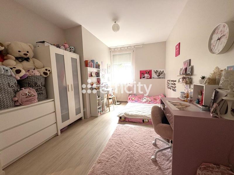 Appartement - 84 m² - 4 pièces
