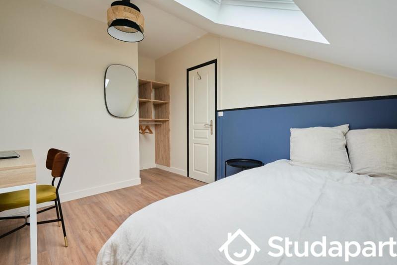 Chambre - 11 m² - 1 pièce