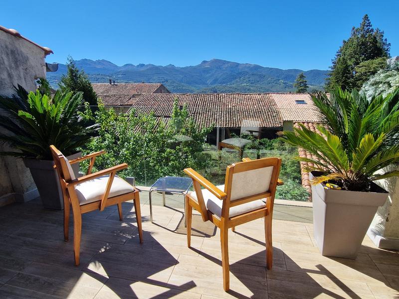 Maison - 190 m² - 8 pièces