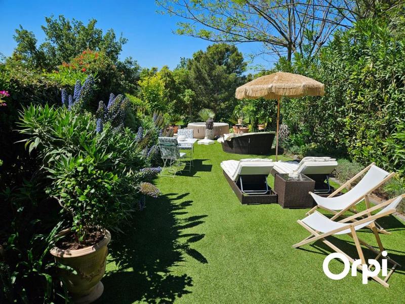 Maison - 104 m² - 4 pièces