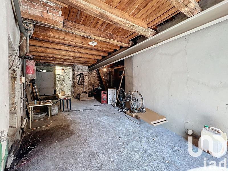 Maison - 228 m² - 19 pièces