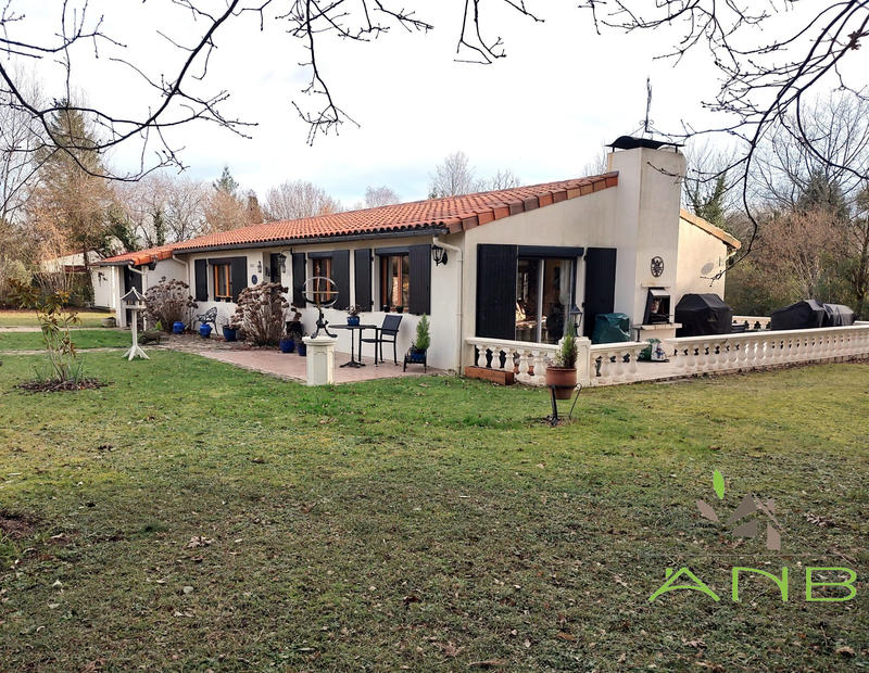 Maison - 96 m² - 4 pièces