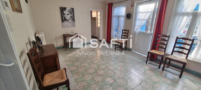 Maison - 90 m² - 5 pièces