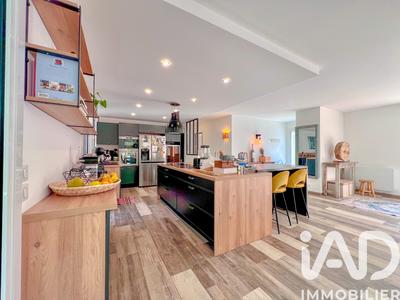 Maison - 185 m² - 5 pièces