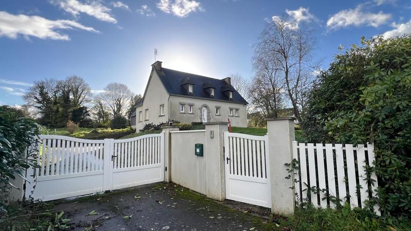 Maison - 193 m² - 6 pièces