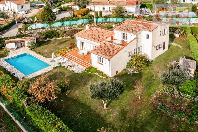 Villa - 155 m² - 6 pièces
