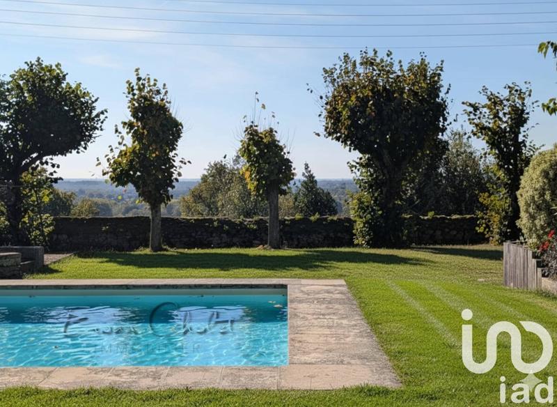 Maison de maîtres - 261 m² - 8 pièces