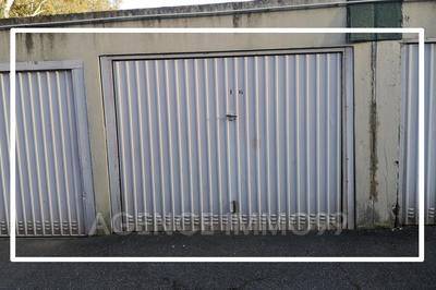 Parking / Garage - 13 m²