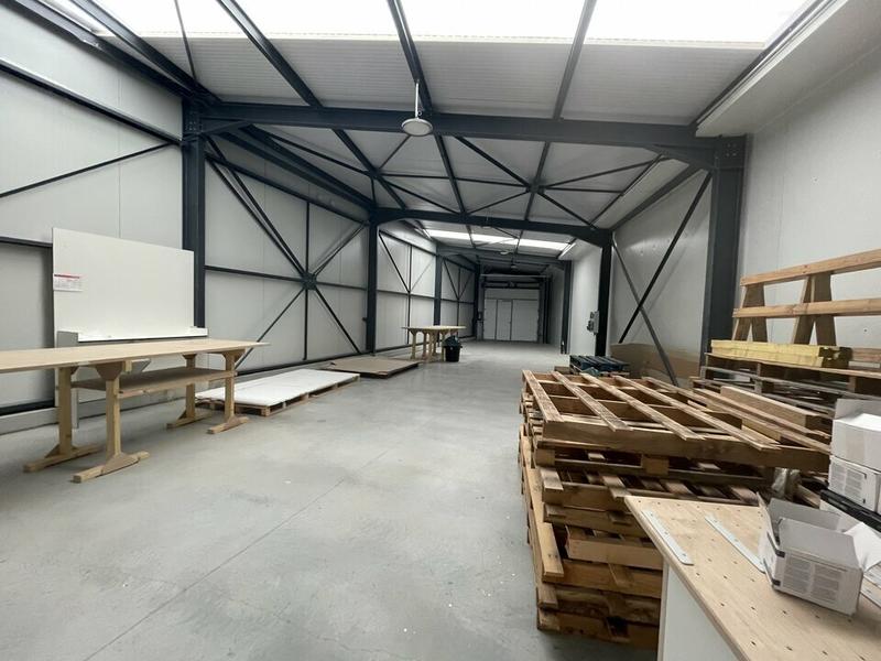 Local d'activité / Entrepôt - 480 m²