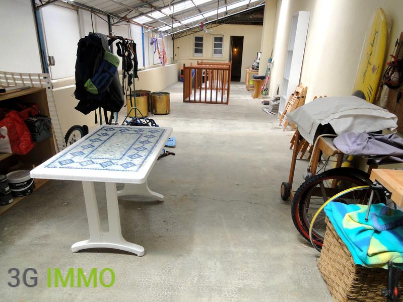 Maison - 235 m² - 9 pièces