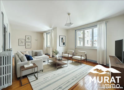 Appartement - 81 m² - 5 pièces