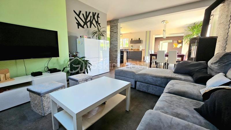 Maison traditionnelle - 135 m² - 8 pièces