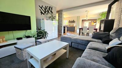 Maison traditionnelle - 135 m² - 8 pièces