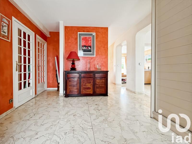 Maison - 240 m² - 9 pièces