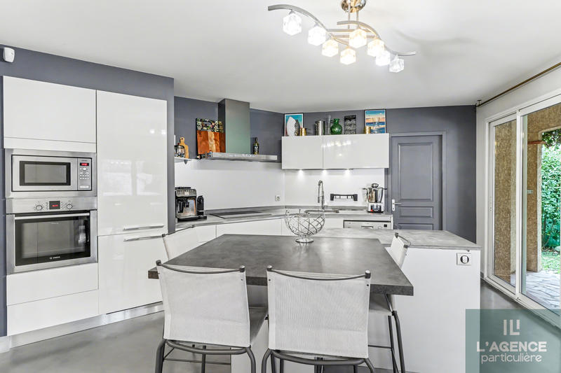 Maison - 159 m² - 5 pièces