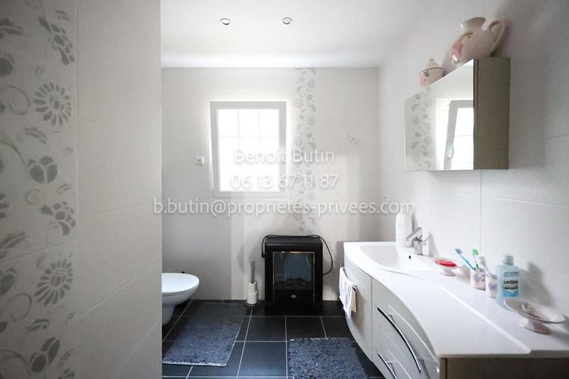 Villa - 207 m² - 8 pièces