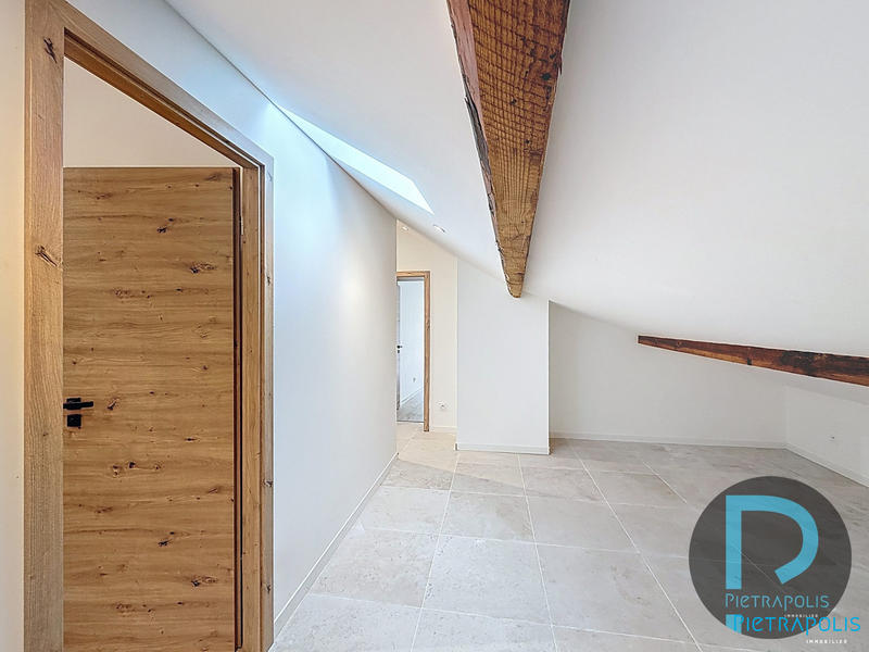 Appartement - 137 m² - 5 pièces