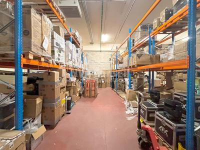 Local d'activités - 930 m²