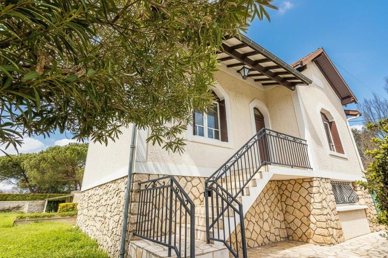 Maison - 136 m² - 5 pièces