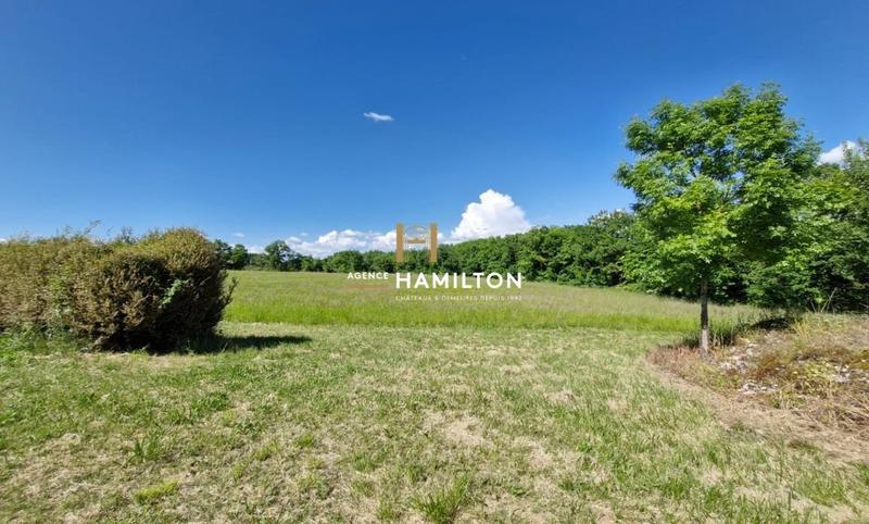 Corps de ferme - 606 m² - 16 pièces