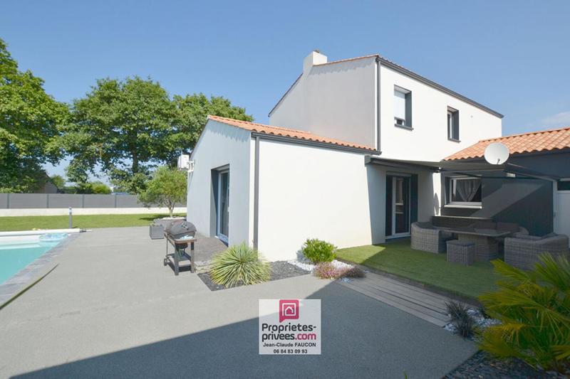 Maison - 180 m² - 7 pièces