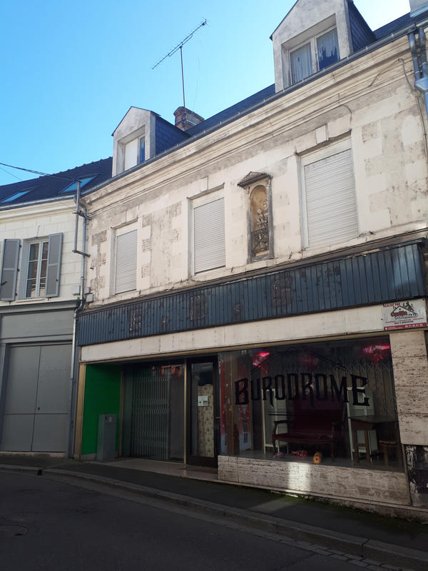 Maison - 240 m² - 8 pièces