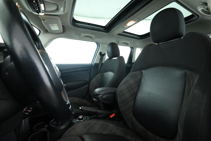 Mini Mini Cooper Edition BlackFriars 5p 136 ch