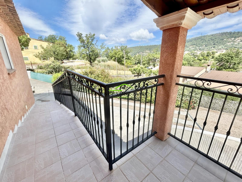 Maison - 180 m² - 5 pièces