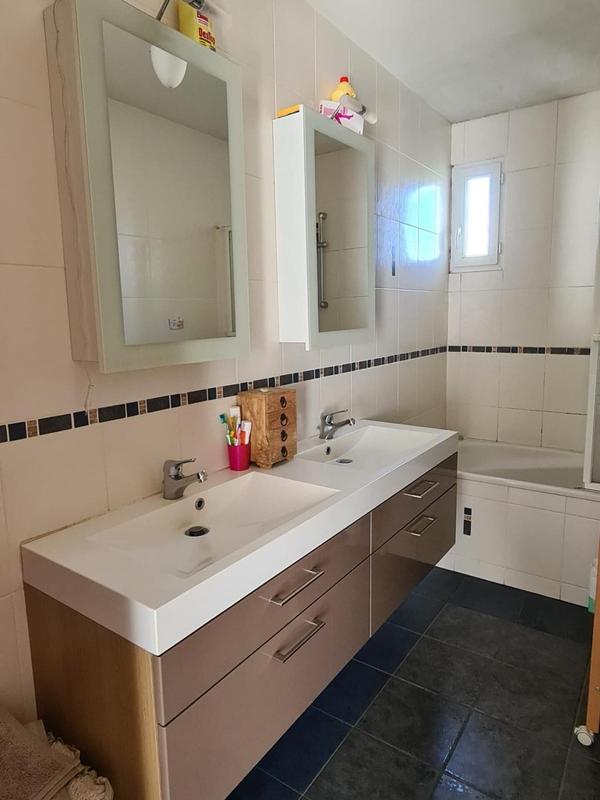 Maison - 96 m² - 5 pièces